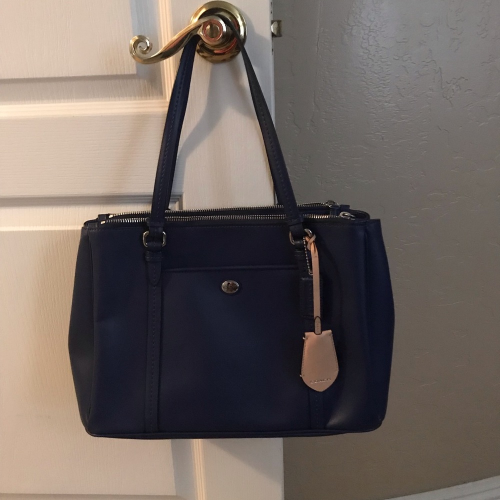 Coach purse 👜 mint condition